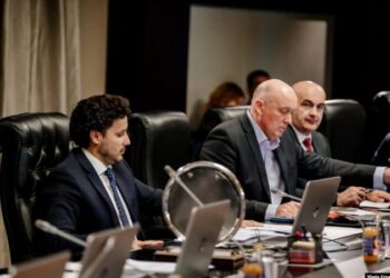 Mali i Zi/ Qeveria miratoi Marrëveshjen Themelore me kishën serbe, Abazoviç humb mbështetjen e shumicës