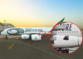 FOTOT/ Çmenduri në ajër: Avioni më i madh në botë fluturoi 13 orë me një të çarë gjigante në trup