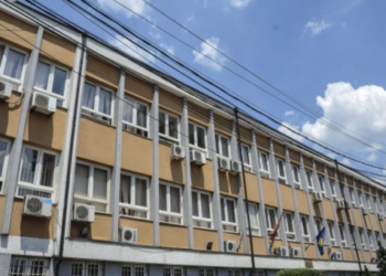 Abuzoi seksualisht me një vajzë me aftësi të kufizuar, dënohet ‘monstra” babai i 7 fëmijëve