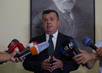 Balla: Keqardhje që në krye të protestës ishte një “non grata”. S’ka ndryshim kursi nga 7- 8 mijë veta në…!