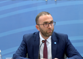 “Paradite i shërben NATO-s, pasdite shtëpisë së barit”/ Bardhi për Majorin e arrestuar në Holandë: MM dhe SHISH dështuan