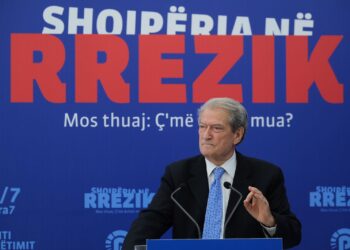 Berisha kundër bazës detare të NATO-s, Rusia dhe pronat e Argitës