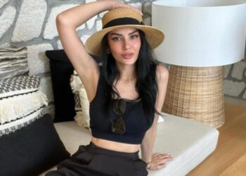 “S’ta them dot publikisht se s’jam…”/ Bora Zemani publikon mesazhet private me mikeshën e saj: Ti je super vip