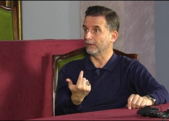 Amnistia fiskale, ish zv.kryeministri Braçe: Të luftohen fillimisht paratë e krimit dhe korrupsionit, më pas ta zbatojmë. Nën jastëk…!