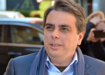 Kriza e re politike në Bullgari drejt fundit? Presidenti Radev i dorëzon mandatin ministrit të Financave për formimin e qeverisë së re