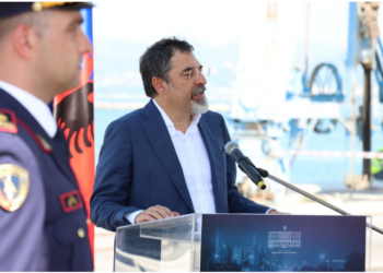Shqipëria “hap detin” për të huajt/ Nis funksionimi i Postës Kufitare të Lëvizshme, si do bëhet njoftimi nga skafet e jahtet për kalimin në ujërat shqiptare