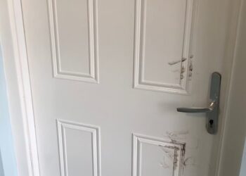 VIDEO/ Kishte ndërruar jetë dy vite më parë, gruaja gjendet e dekompozuar në shtëpi. Kishte mbetur vetë skeleti