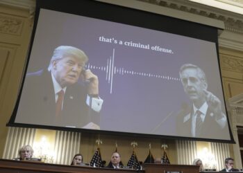 “U motivua nga dëshira për pushtet”/ Komiteti hetues i 6 janarit: Trump injoroi lutjet e familjes dhe këshilltarëve për të ndaluar protestën