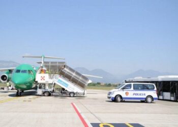 “Njëri kishte hyrë me jaht, tjetri me kamion”/ Britani kthen në Shqipëri 23 të dënuar, mes tyre një trafikant droge i klasit ‘A’