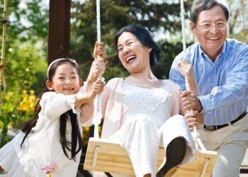 Zyrtari i lartë: Jetëgjatësia e kinezëve rritet në 77.93 vjeç