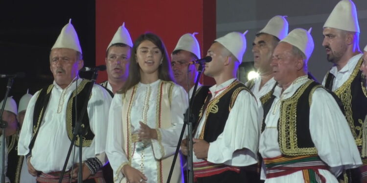“Shpirti i Labërisë” në Vlorë, nis festivali që synon ruajtjen e iso-polifonisë ndër breza