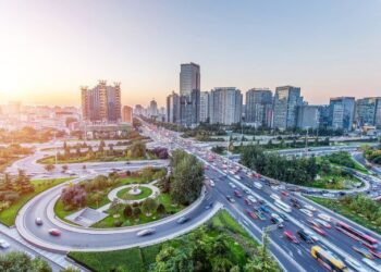 Rrjeti i autostradave të Kinës lidh 95 për qind të popullsisë.