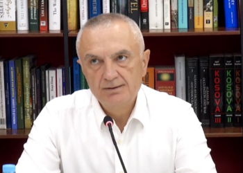Dje mori drejtimin, sot Meta del në konferencën e parë nga Partia e Lirisë: Tani jam pa xhaketë, armiku më i madh korrupsioni