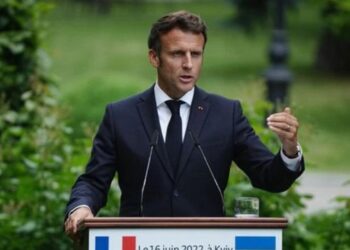 Premtimi ndaj Kievit për 6 sisteme Cezar/ Kërkesa e Macron për prodhuesin e armëve: Punoni si të ishim në luftë