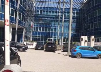 FOTO/ Çfarë po ndodh? Gledis Nano paraqitet në SPAK për takim me Krajën