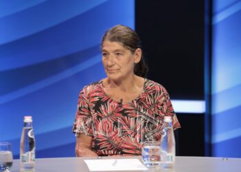 “Milionerja” e pastrehë e inceneratorëve: Të më japin një copë shtëpi të paktën, kërkoj ballafaqim me Ramën