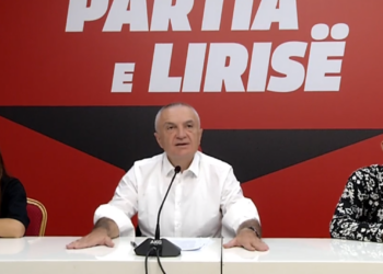 Meta takim me të rinjtë: Qëllimi i Partisë së Lirisë s’është pushteti, por referendumi