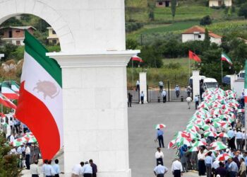 Frikë për sulm terrorist/ Muxhahedinët e MEK në kampin Ashraf: Kërcënimet e regjimit iranian s’janë gjë e re! Samiti do të bëhet
