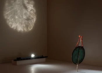 “Pasqyra magjike”, zbulohet imazhi i fshehur në artifaktin e lashtë