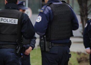 Sherr në postbllok, qëllohet me armë ndaj dy policëve në Skënderaj. Në ngjarje i përfshirë edhe një ish- zytar