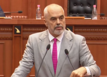 ‘E dëgjuat? I kam munguar shumë’/ Rama-Bashës: Asnjë fjalë për Martyn dhe UÇK. Foli për Millosheviçin dhe mua