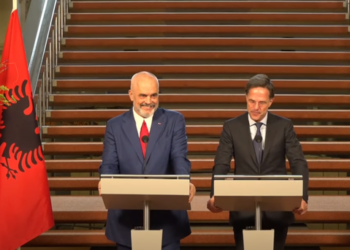 Rutte tregon prapaskenat e takimit me Ramën: Gati u kapëm fizikisht me njëri-tjetrin në Sofje