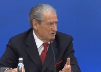 Nuk votoi rezolutën kundër raportit të Dick Marty/ Berisha justifikohet: Ika për arsye pune