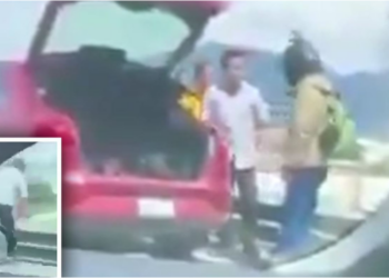 VIDEO/ Momenti i tmerrshëm, shoferi hedh nga ura një burrë pas një sherri. Largohet me shpejtësi nga vendi i ngjarjes
