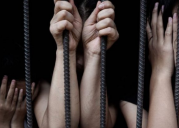 Faktet e rënda/ Shqiptarët trafikohen nga të afërmit, strategjia që përdorin për t’i futur në “rrjetë”