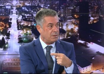 “Ramën e mendon armik”/ Vangjeli: Në 7 Korrik pamë një protestë private të Berishës! Basha, politikan më radikal se ai