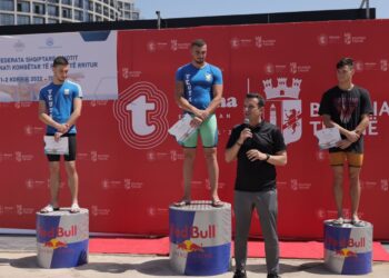 Transformohet kompleksi te pishinat, nis kampionati i notit, Veliaj: Jo vetëm për çunat dhe gocat e notit, por për gjithë komunitetin