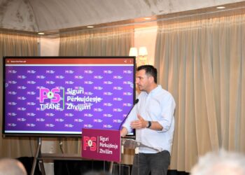 Veliaj në Njësinë 13: Koha që PS të krahasohet me partitë drejtuese në BE, jo me partinë e Saliut