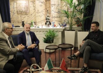 Veliaj pret senatorët dhe deputetët italianë, Tasso: Tirana, qytet për t’u marrë shembull