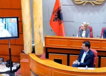 Tirana solidarizohet me Kharkivin e shkatërruar, Veliaj premton ndërtimin e një shkolle të re