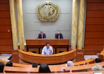 Këshilli Bashkiak/ Veliaj për projektet e reja: Së shpejti nis puna për terminalin verior në Tiranë. Ja 3 shkollat që do rindërtohen, edhe më të mira se ‘Sami Frashëri’”