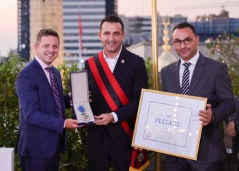 Veliaj vlerësohet me titullin e lartë “Komandant i Urdhrit të Plejadës së Frankofonisë dhe dialogut midis kulturave”