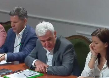 Xhafaj me tone të ashpra për bojkotin e avokatëve, i bashkohet shqetësimit të qytetarëve: Ministria dhe KLGJ në shkelje të rëndë të ligjit