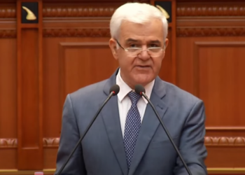 “Pres më shumë nga SPAK”/ Xhafaj: Disa prokurorë shërbejnë si lavatriçe për ata me pasuri marramendëse. Hiqni dorë nga presioni…!