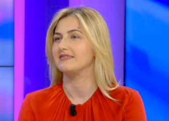 Protesta/ Zhupa e “dredh” zyrtarisht: Misionarët e lirisë zgjodhën atë që drejton PD, Alibeaj zgjodhi të mos jetë në krah të qytetarëve