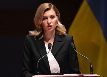 VIDEO/ Zonja e parë e Ukrainës: Djali im 9-vjeçar do të bëhet ushtar. Mendon vetëm si të përdorë një pushkë