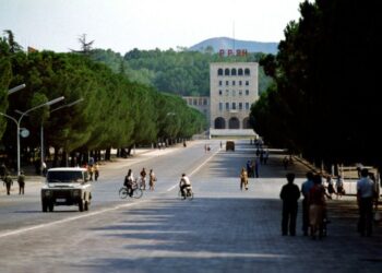FOTO / “Ishim më mirë atëherë kur ishim keq”