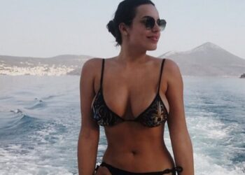 FOTO: Habit Armina Mevlani, poston në rrjete sociale foton kur ishte ‘e virgjër’