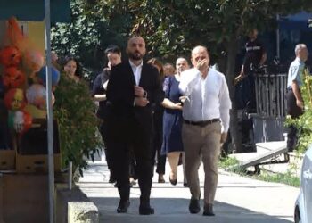 Gledis Nano, për ngushëllim në familjen Avdia: Kam ardhur si prind dhe qytetar