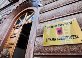 Vakancat në Kushtetuese/ KED i çon Gjykatës së Lartë listën me tre kandidatët, përzgjidhet një prej tyre
