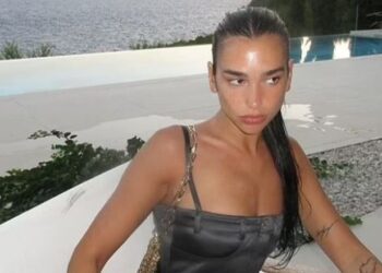 Dua Lipa nis pushimet në Shqipëri/ Ja përshkrimi ‘pikant’ për atdheun në foton e publikuar