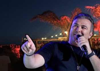 Greqi/ Biznesmeni bullgar pagoi 1.7 milionë euro për një festë në Mykonos, la 60 mijë euro bakshish