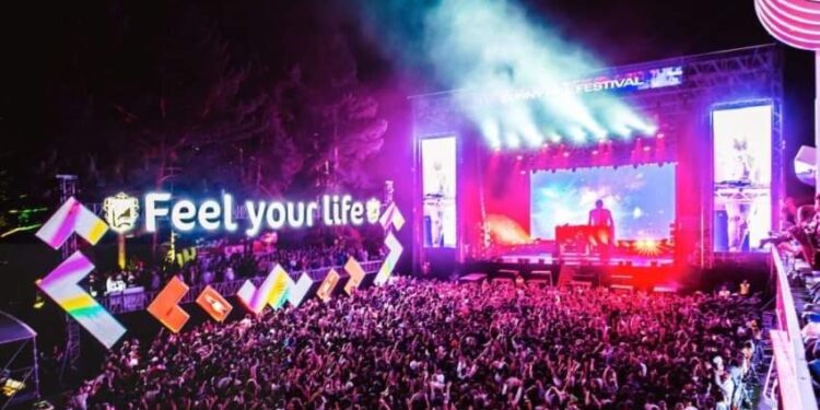 Tirana gati për të pritur yjet e muzikës botërore, përfaqësuesi i Sunny Hill zbulon detajet e festivalit