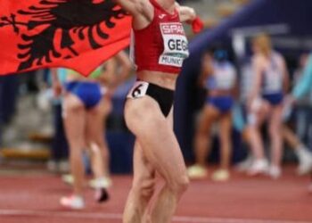 U shpall kampione Europe/ Begaj bisedë telefonike me Luiza Gegën: Duhet mbështetur në rrugëtimin e saj si krenari e Shqipërisë