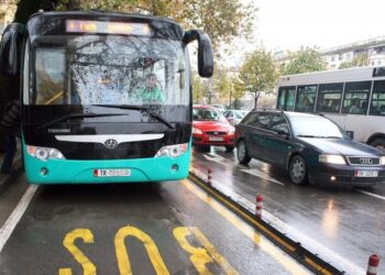 Transporti publik/ “Edhe për tre muajt e ardhshëm…”, qeveria jep njoftimin për çmimin e biletës