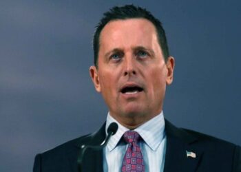 Rusët në Uzinën e Gramshit/ Ish-këshilltari i Trump, Richard Grenell: Mos e kruani me ushtrinë shqiptare!